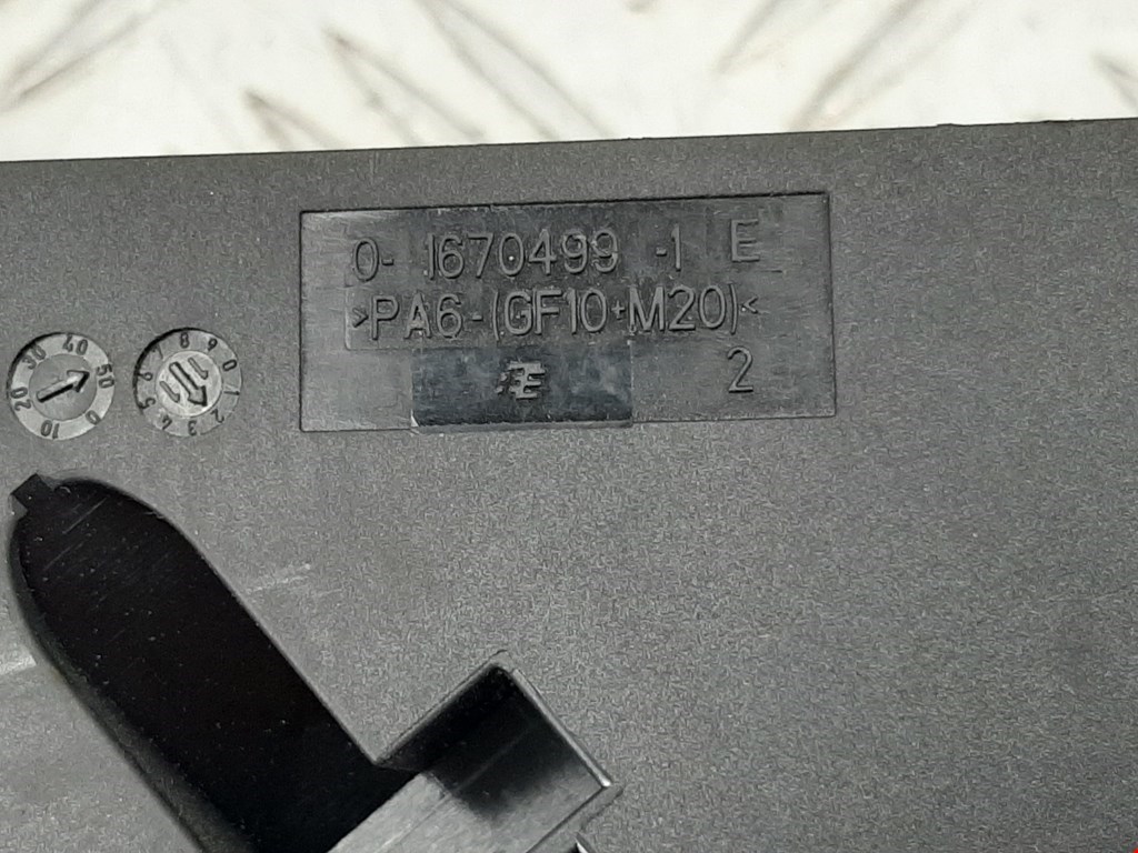 Датчик уровня в бачок омывателя BMW 5er 5 серия GT F07 2009-2016