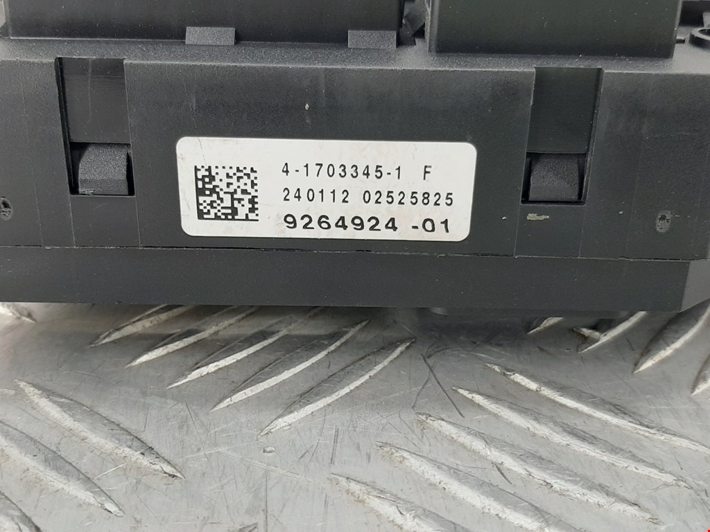 Датчик уровня в бачок омывателя BMW 5er 5 серия GT F07 2009-2016