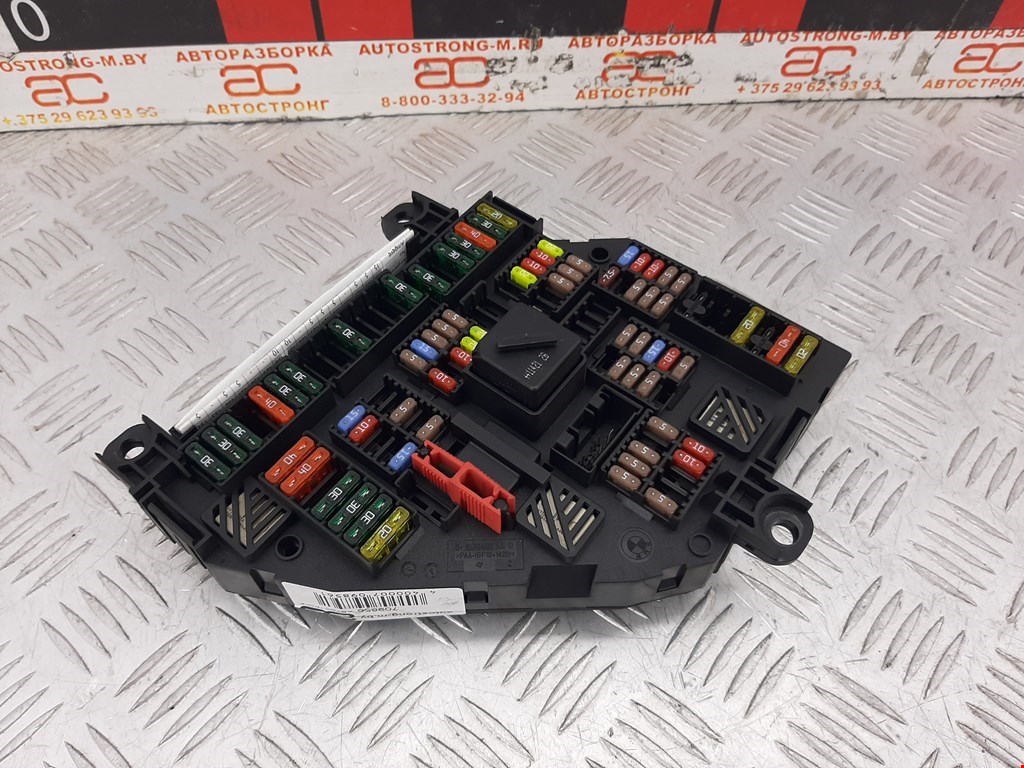 Датчик уровня в бачок омывателя BMW 5er 5 серия F10/F11/F07 2009-2017