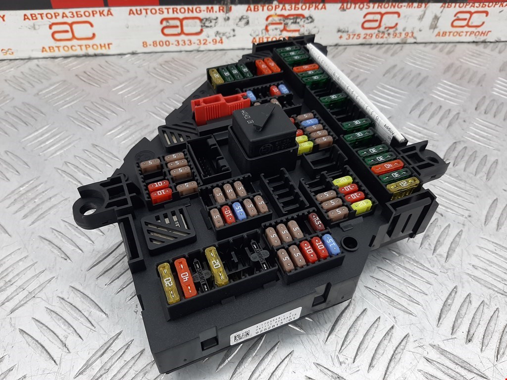 Датчик уровня в бачок омывателя BMW 5er 5 серия F10/F11/F07 2009-2017