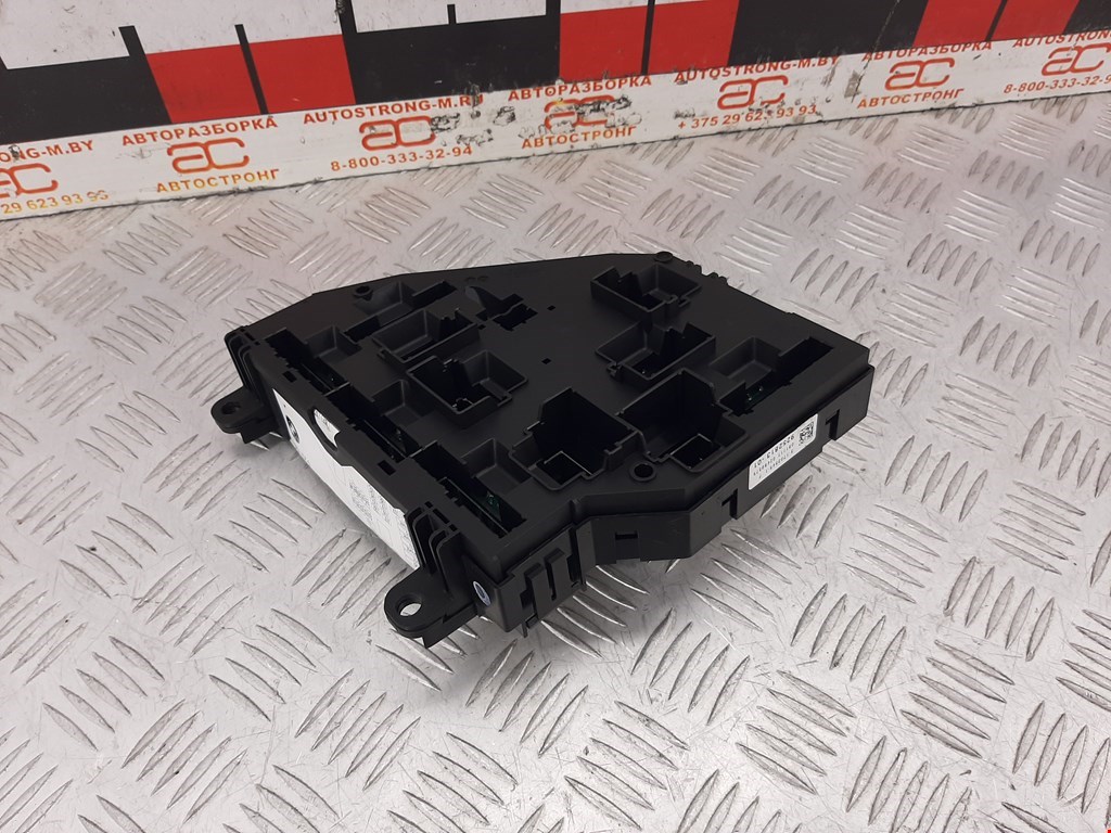 Датчик уровня в бачок омывателя BMW 5er 5 серия F10/F11/F07 2009-2017