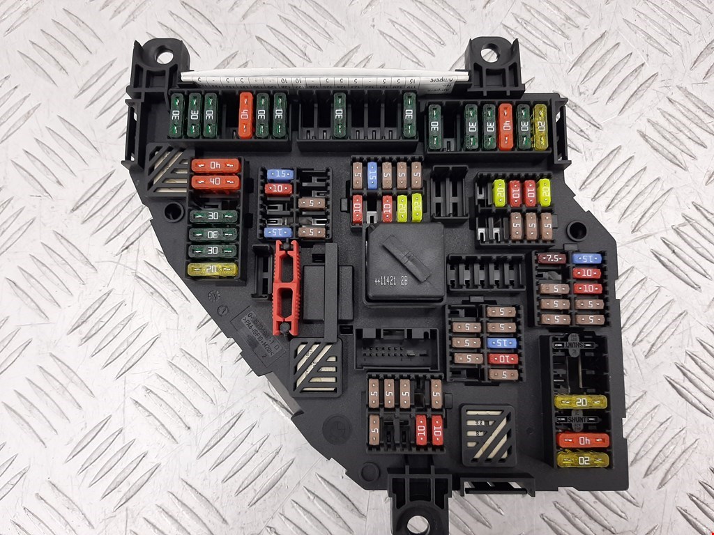 Датчик уровня в бачок омывателя BMW 5er 5 серия F10/F11/F07 2009-2017