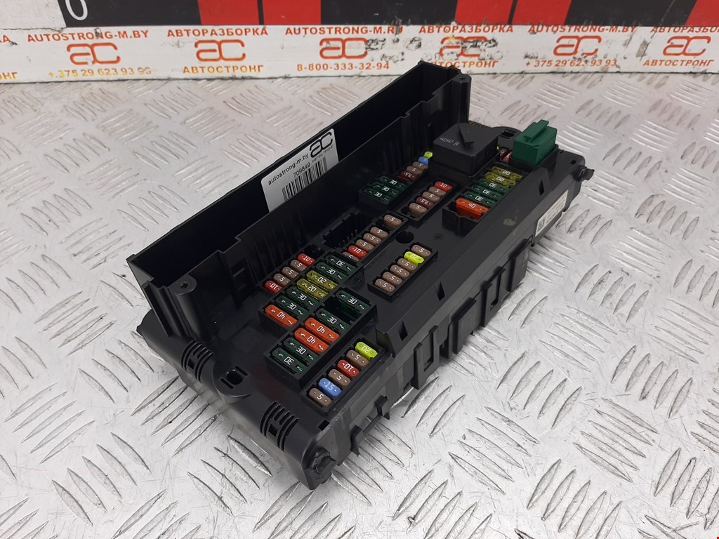 Датчик уровня в бачок омывателя BMW 5er 5 серия F10/F11/F07 2009-2017