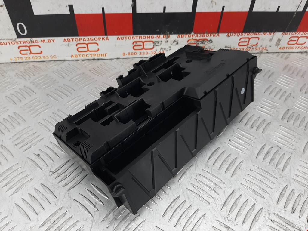 Датчик уровня в бачок омывателя BMW 5er 5 серия F10/F11/F07 2009-2017