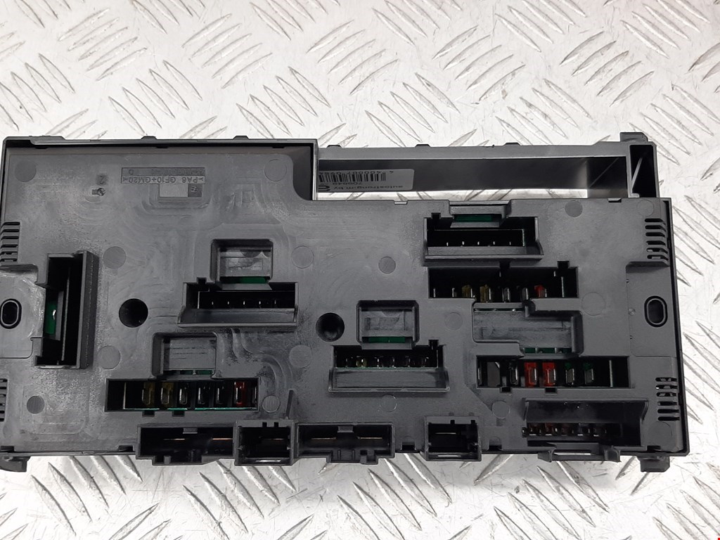 Датчик уровня в бачок омывателя BMW 5er 5 серия F10/F11/F07 2009-2017
