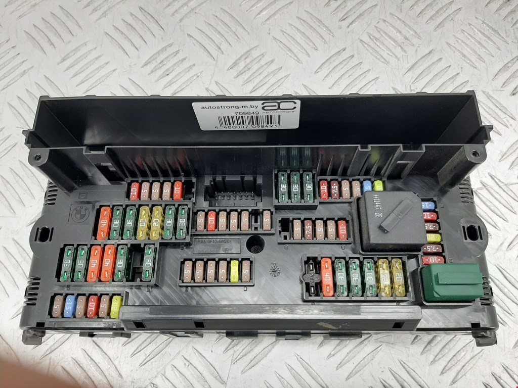 Датчик уровня в бачок омывателя BMW 5er 5 серия F10/F11/F07 2009-2017