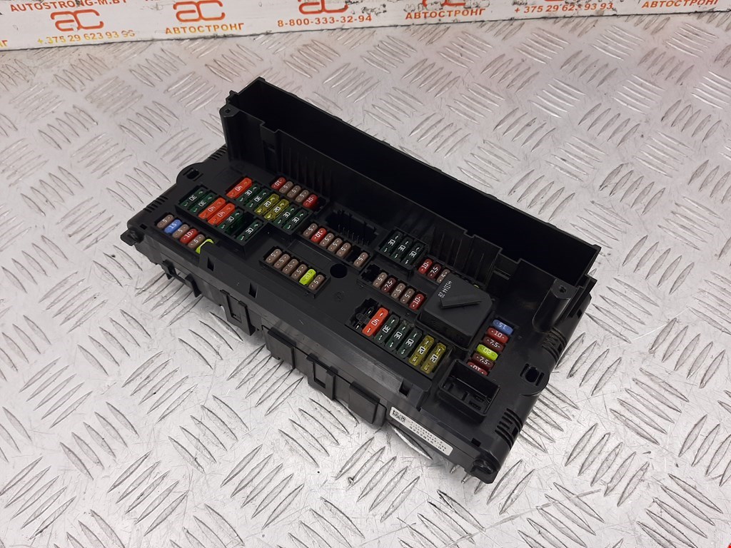 Датчик уровня в бачок омывателя BMW 5er 5 серия F10/F11/F07 2009-2017