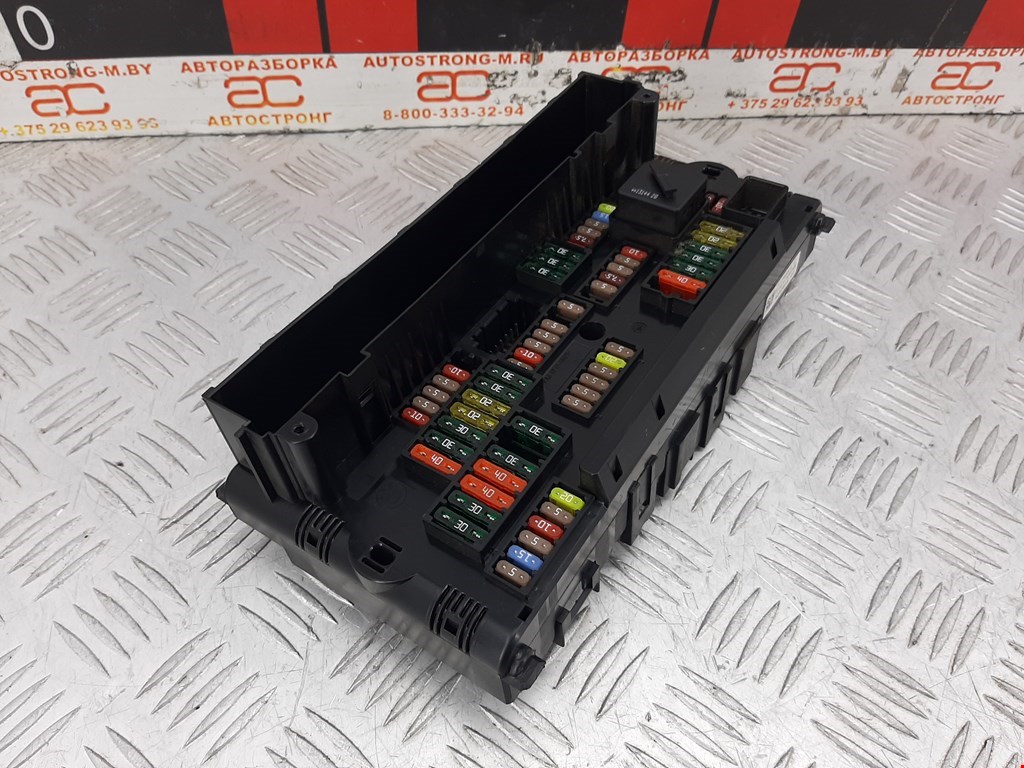 Датчик уровня в бачок омывателя BMW 5er 5 серия F10/F11/F07 2009-2017