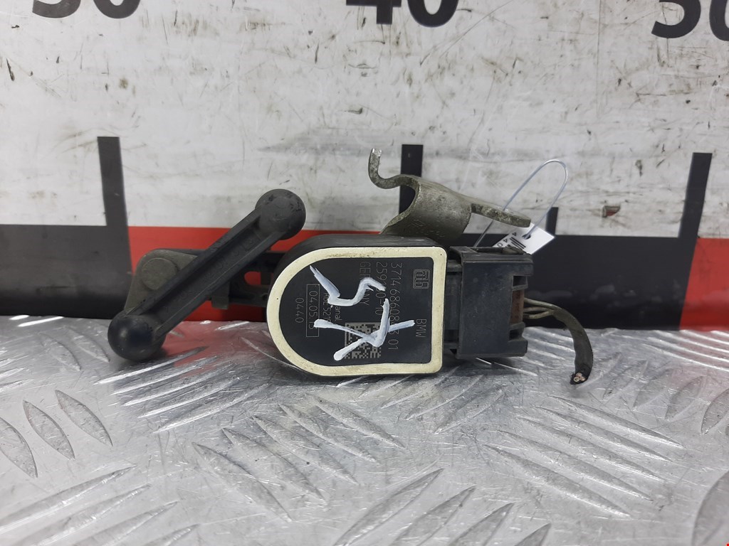 Датчик регулировки дорожного просвета BMW 5er 5 серия F10/F11/F07 2009-2017