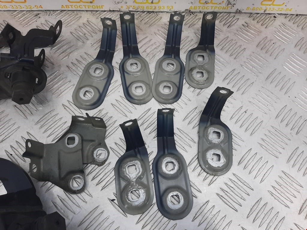 Кронштейн переднего бампера левый BMW 5er 5 серия F10/F11/F07 2009-2017