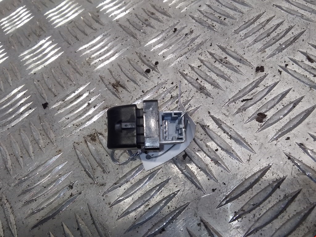 Кнопка стеклоподъемника AUDI A4 B8 2007-2015