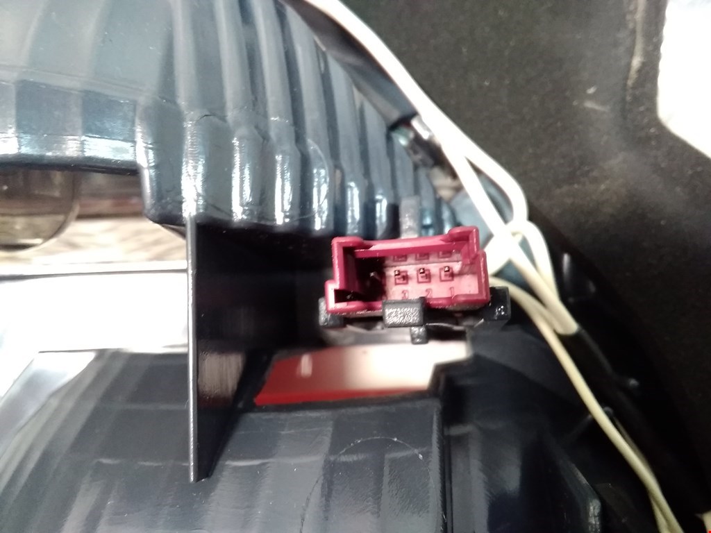 Фонарь задний внутренний левый BMW 5er 5 серия GT F07 2009-2016