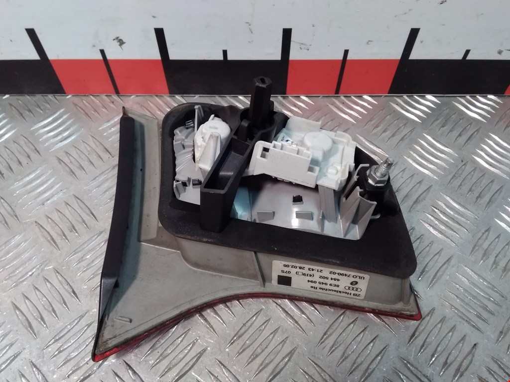 Фонарь задний внутренний правый AUDI A4 B7 2004-2007