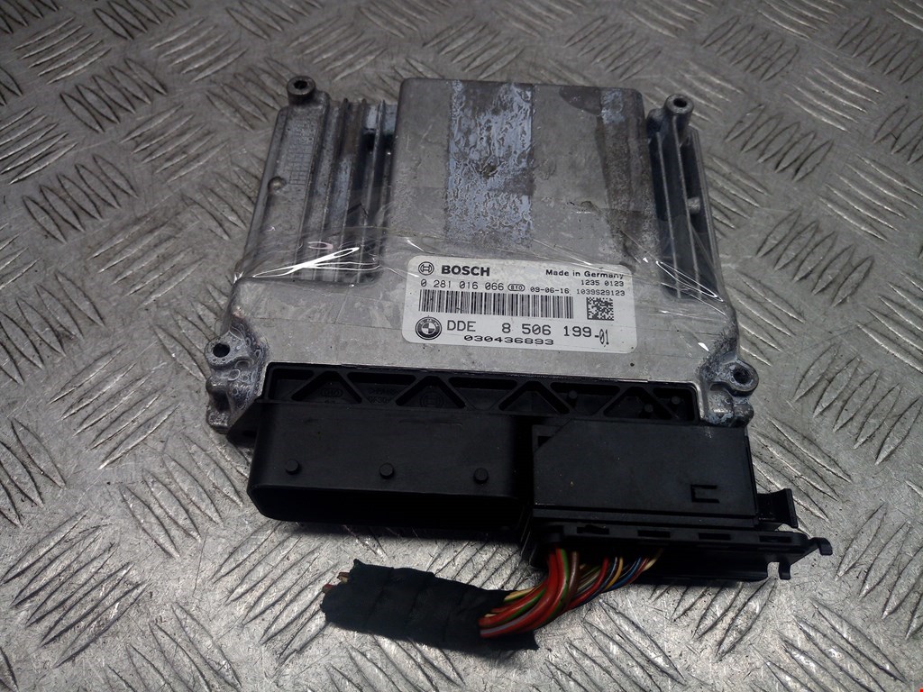 Блок управления двигателем BMW 5-Series (E60/E61) (2003-2010)