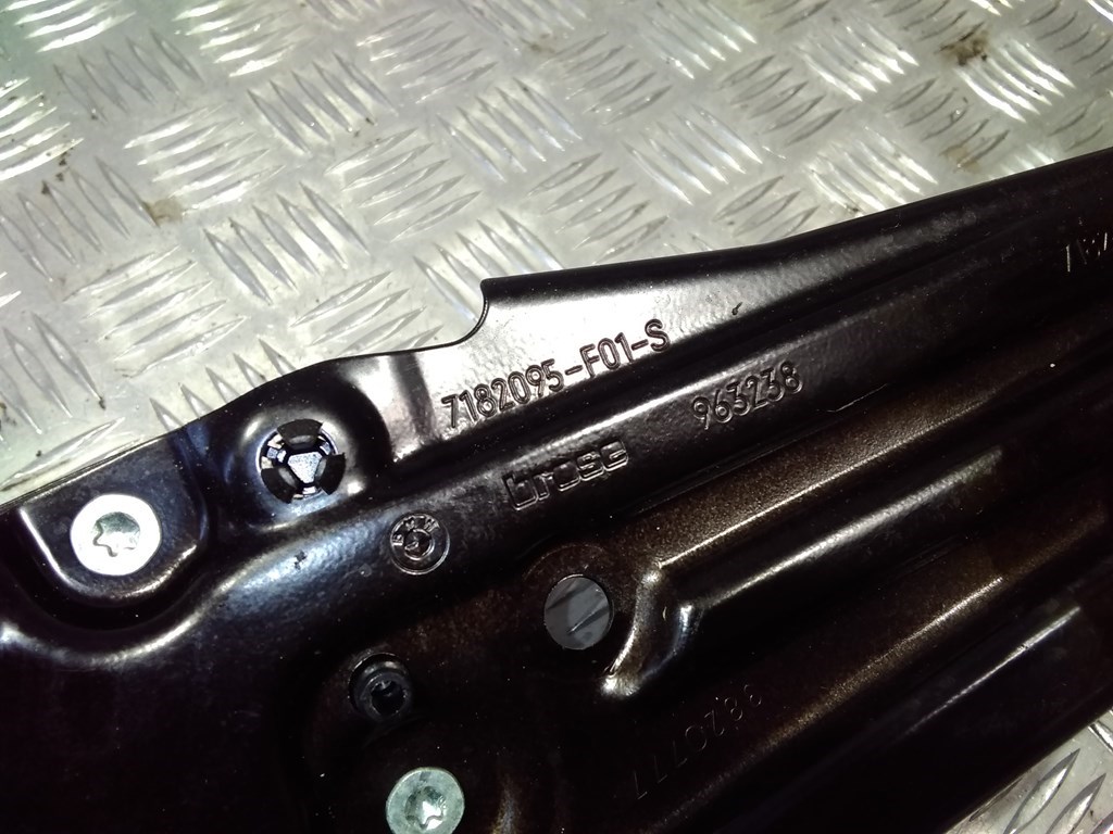 Стеклоподъемник задний левый BMW 7er 7 серия F01/F02/F04 2008-2015