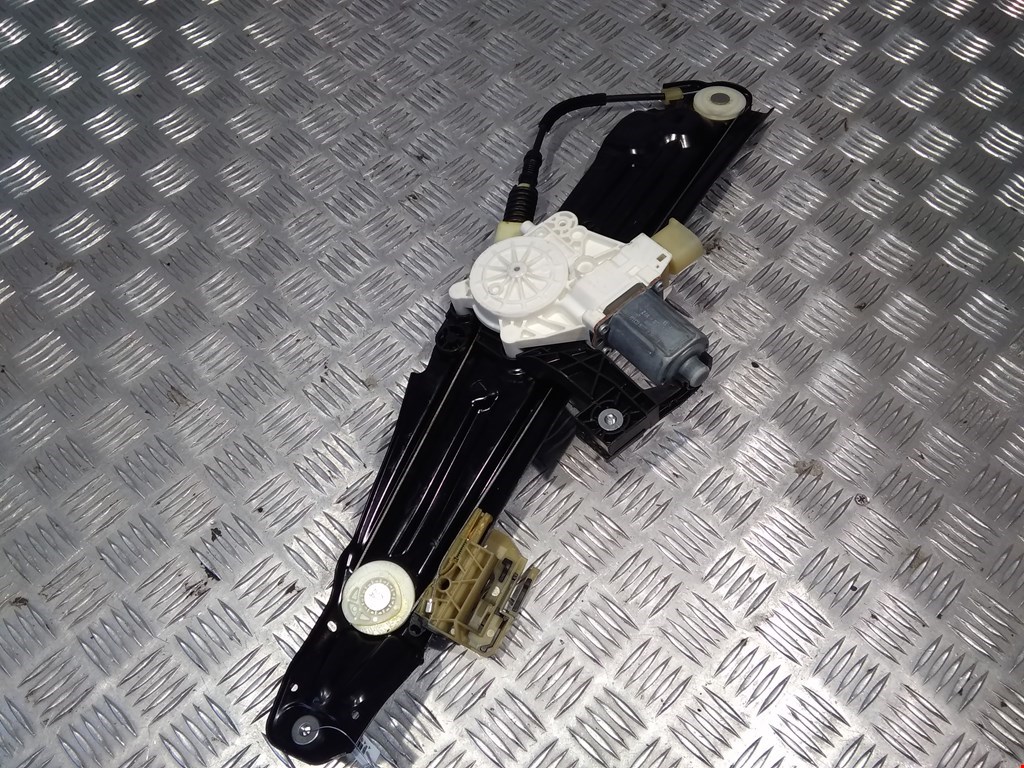 Стеклоподъемник задний левый BMW 7er 7 серия F01/F02/F04 2008-2015