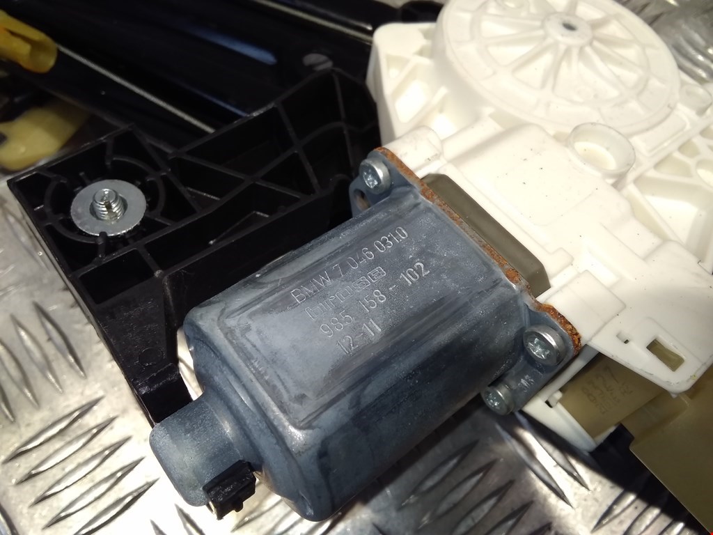 Стеклоподъемник задний левый BMW 7er 7 серия F01/F02/F04 2008-2015