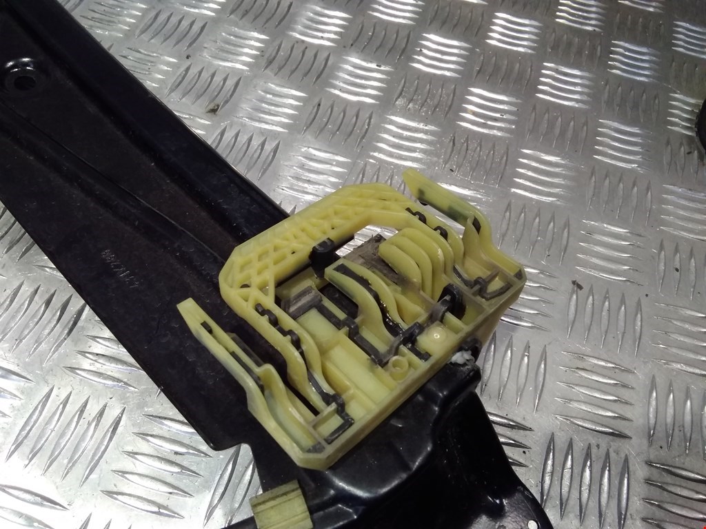 Стеклоподъемник передний левый BMW 5er 5 серия F10/F11/F07 2009-2017