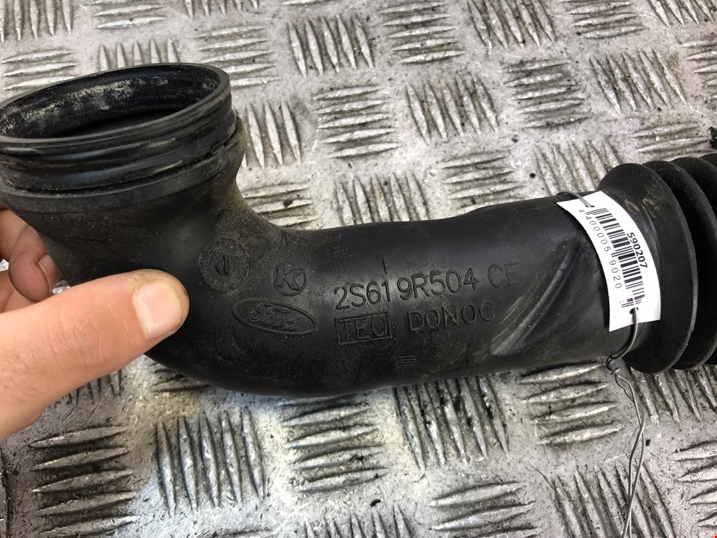 Патрубок воздушного фильтра FORD Fiesta 2001-2008