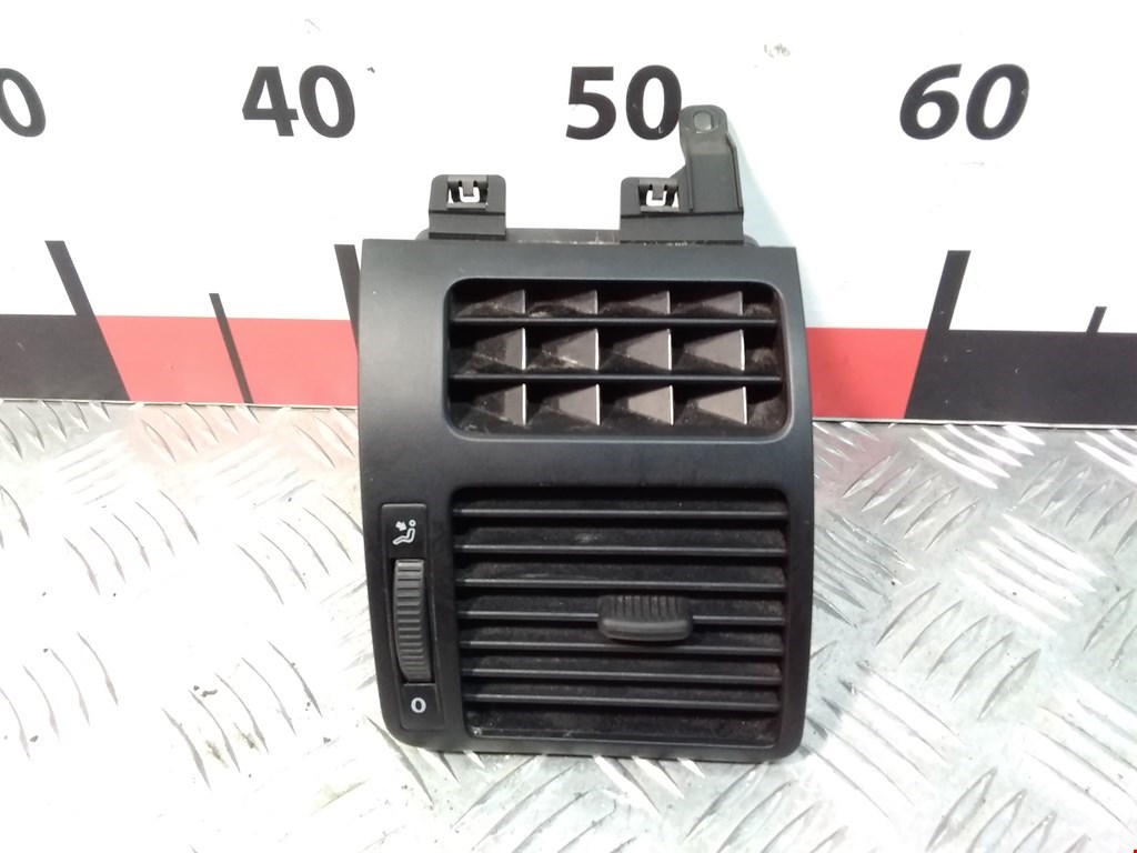 Дефлектор воздушный VOLKSWAGEN Touran 2003-2010