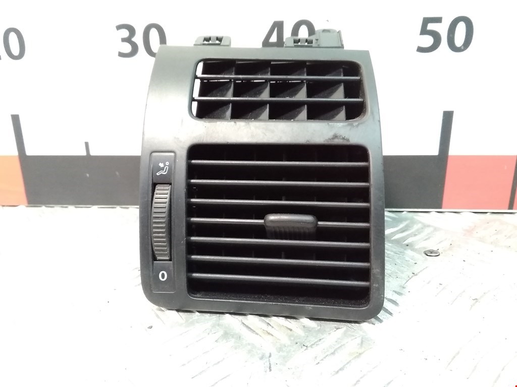 Дефлектор воздушный VOLKSWAGEN Touran 2003-2010