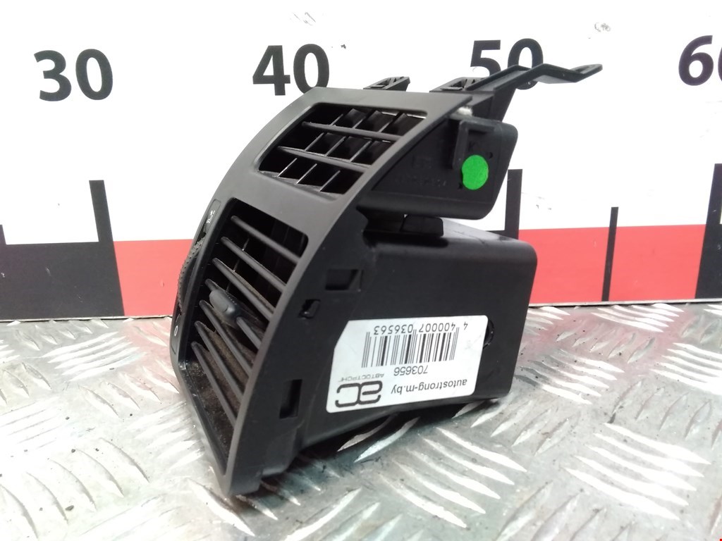 Дефлектор воздушный VOLKSWAGEN Touran 2003-2010