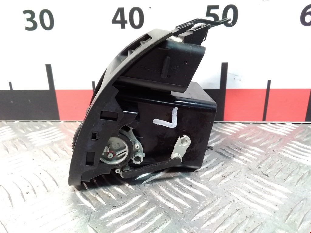 Дефлектор воздушный VOLKSWAGEN Touran 2003-2010