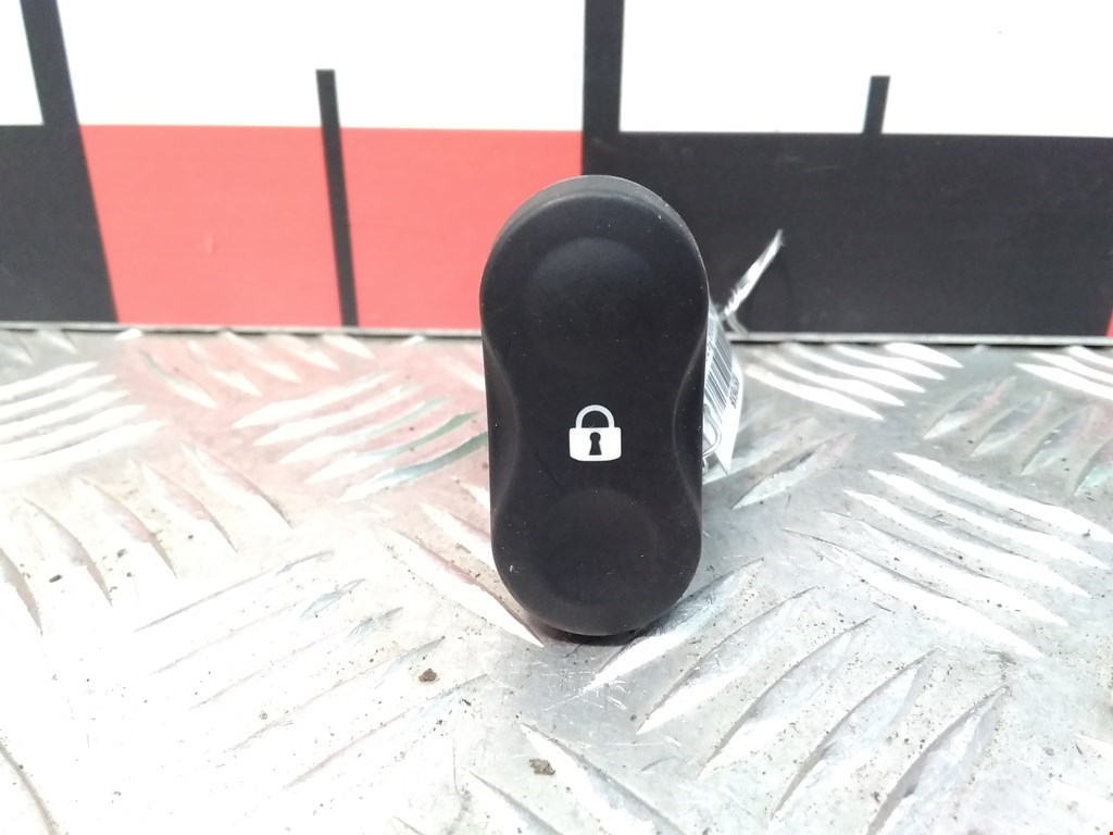 Кнопка центрального замка DACIA Sandero 2008-2012