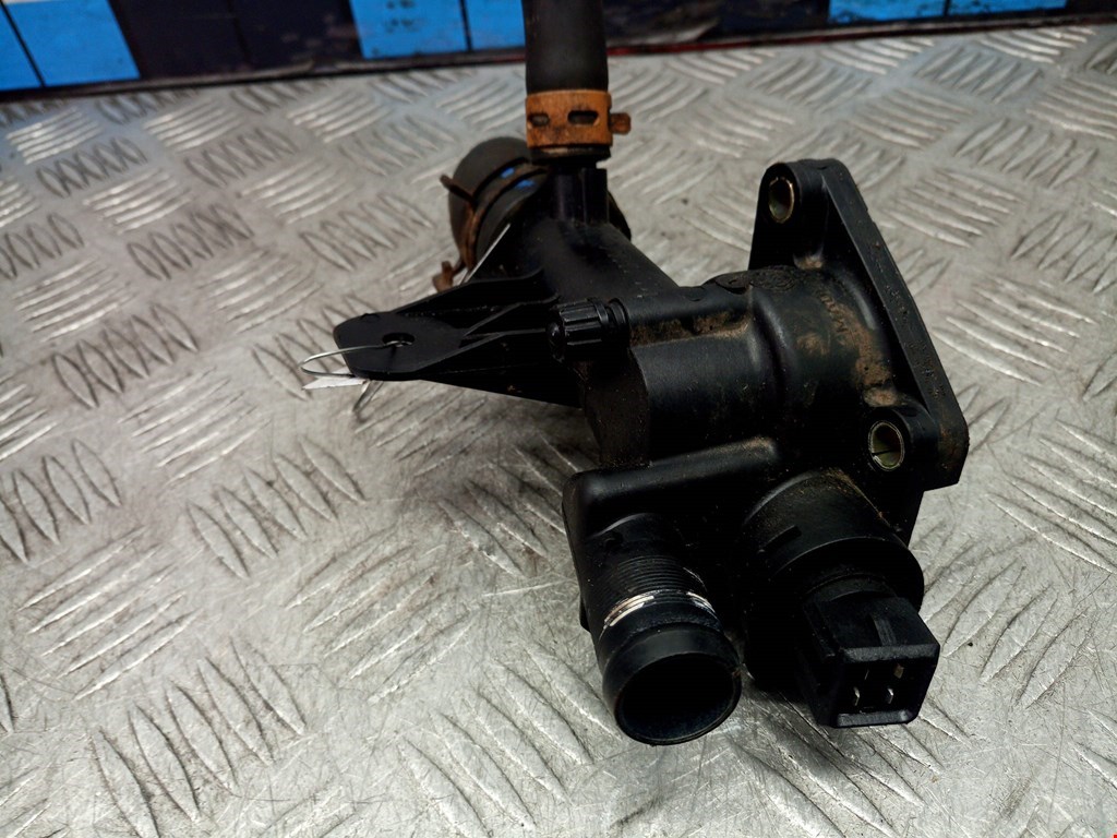 Корпус термостата RENAULT Kangoo 1997-2008