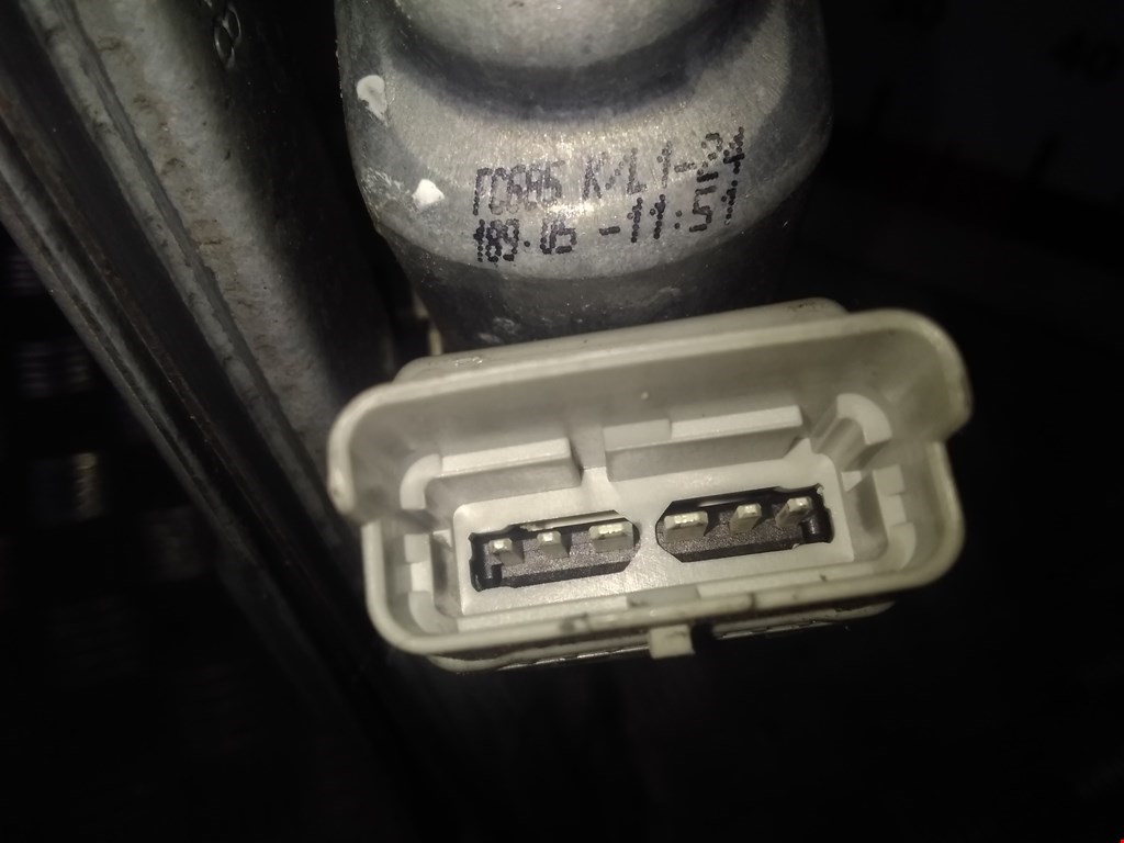 Стеклоподъемник передний правый PEUGEOT 1007 2005-2009