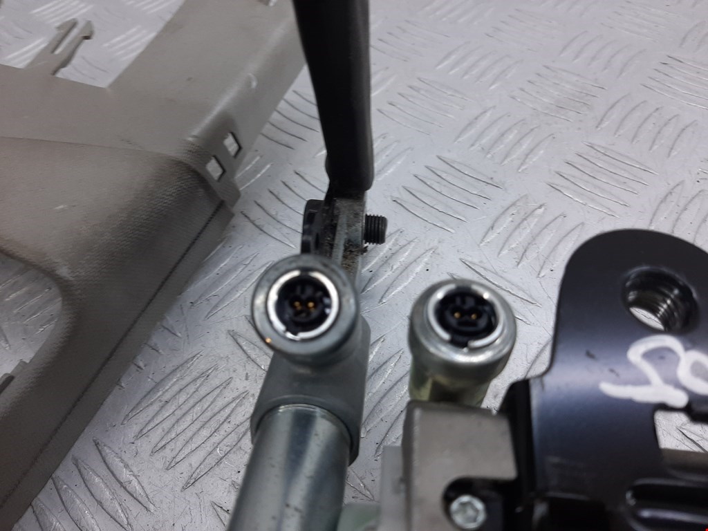 Ремень безопасности передний правый OPEL Astra H/Family 2004-2015