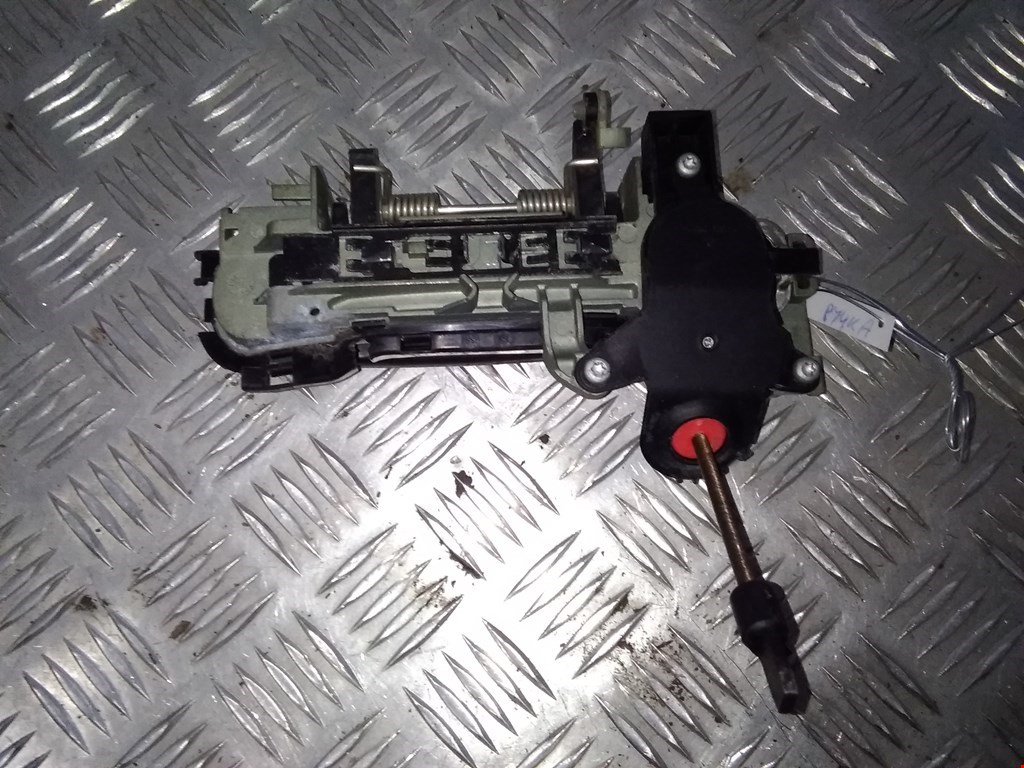 Ручка двери передней наружная правая AUDI A4 B6 2001-2005