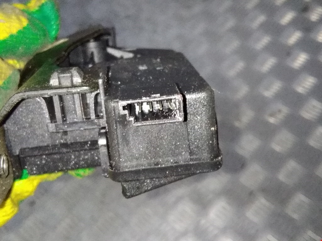 Замок багажника (крышки двери) MG ZT I 2001-2005