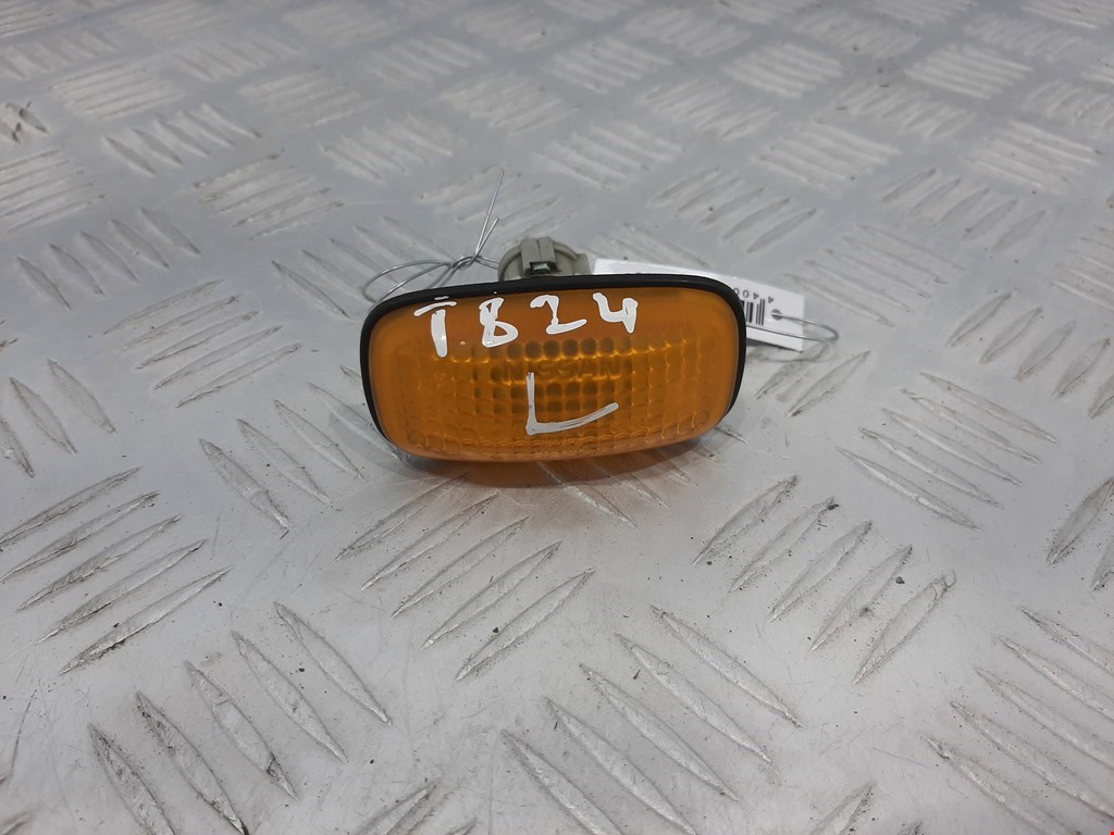 Повторитель на крыло NISSAN Almera N15 1995-2000