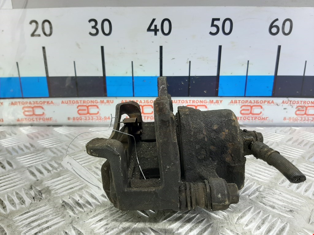 Суппорт передний правый VOLKSWAGEN Golf V Plus 2004-2009