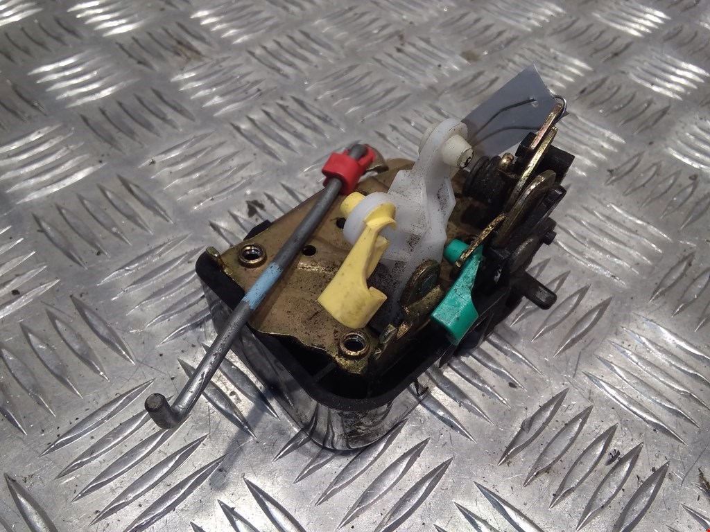 Замок двери задней левой CHRYSLER PT Cruser 2000-2010