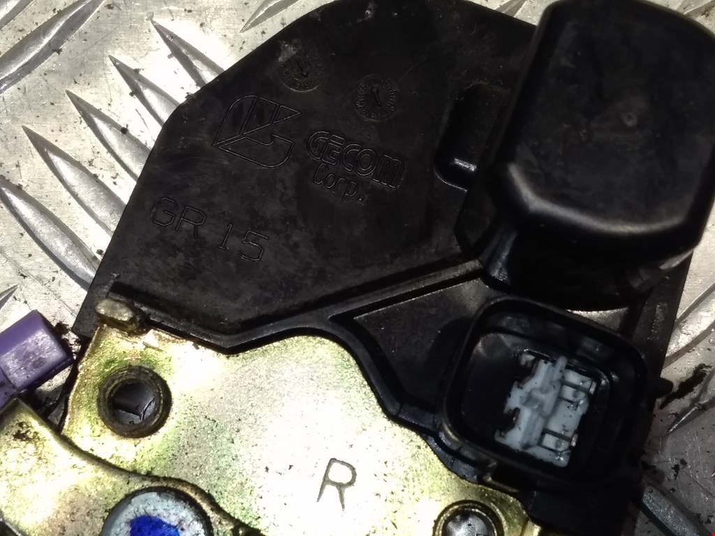 Замок двери передней правой CHRYSLER PT Cruser 2000-2010