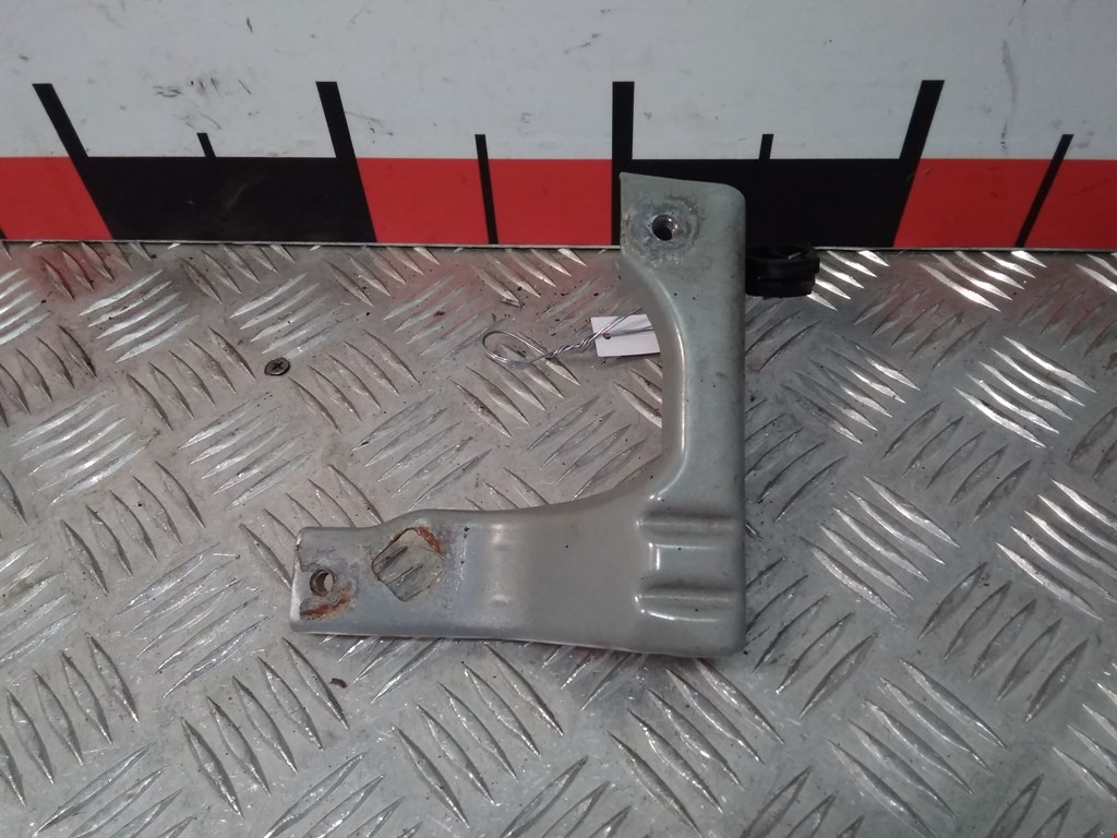 Кронштейн переднего бампера правый MAZDA Mazda 5 CR 2005-2010