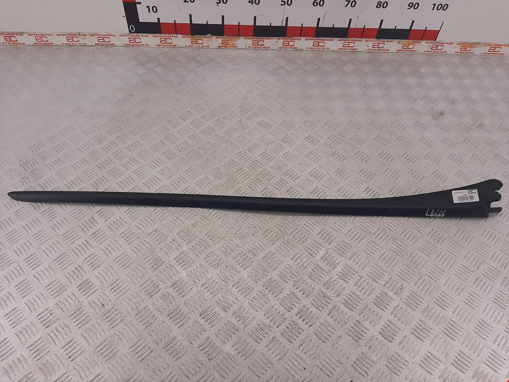 Накладка декоративная (молдинг) лобового стекла Peugeot 5008 (2009-2013)