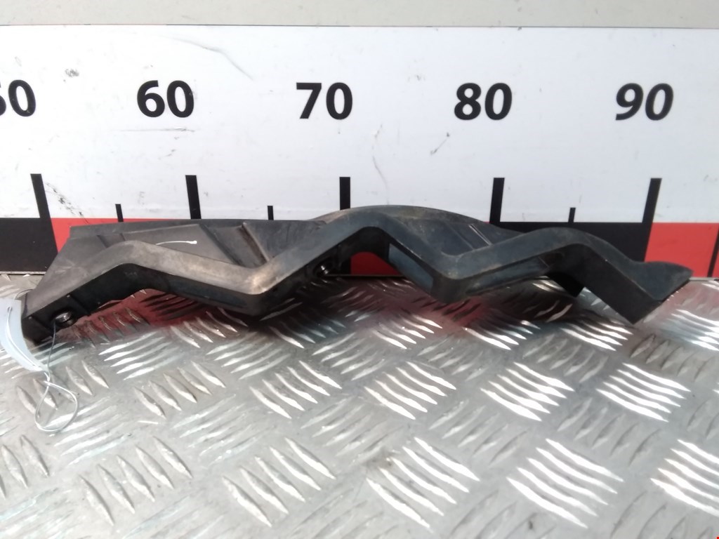 Кронштейн переднего бампера левый VOLKSWAGEN Passat B6 2005-2011