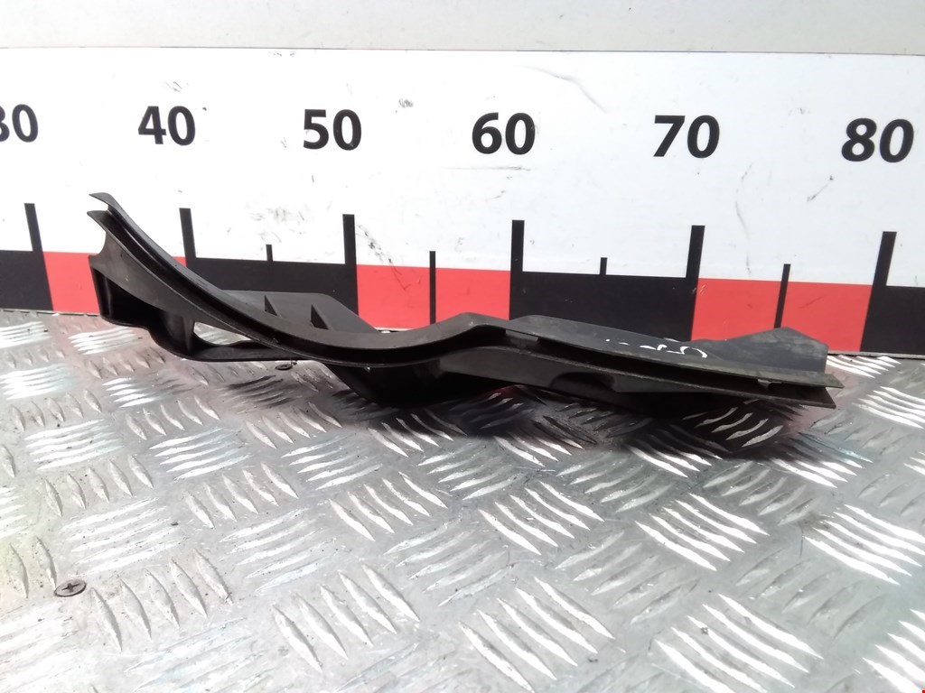 Кронштейн переднего бампера правый VOLKSWAGEN Passat B6 2005-2011