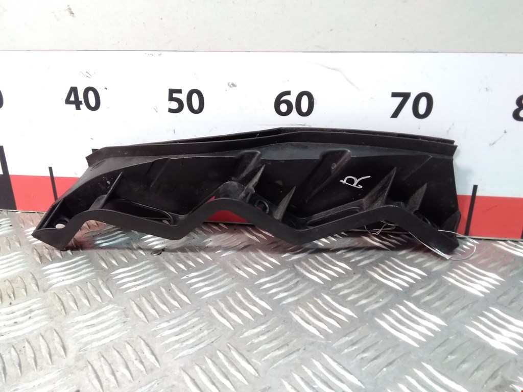 Кронштейн переднего бампера правый VOLKSWAGEN Passat B6 2005-2011