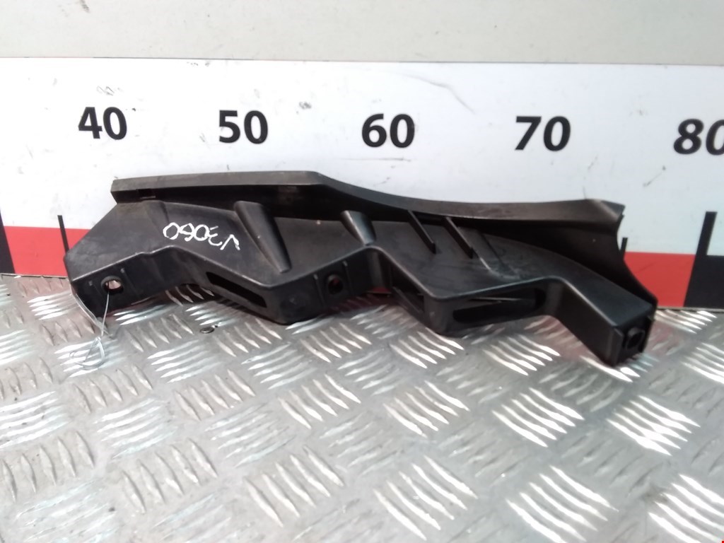 Кронштейн переднего бампера правый VOLKSWAGEN Passat B6 2005-2011