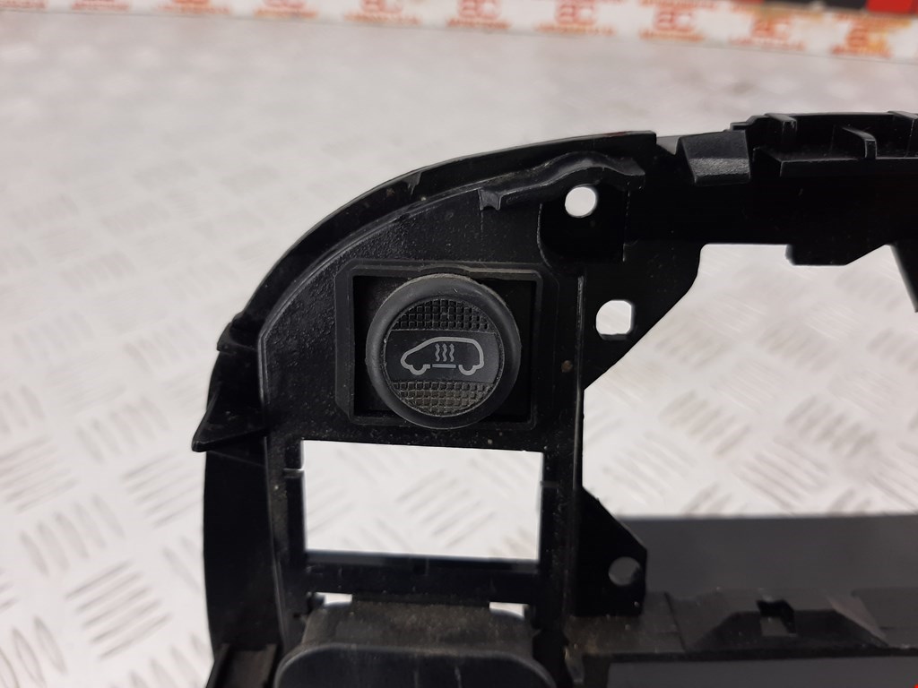 Рамка магнитолы SEAT Alhambra 1996-2010