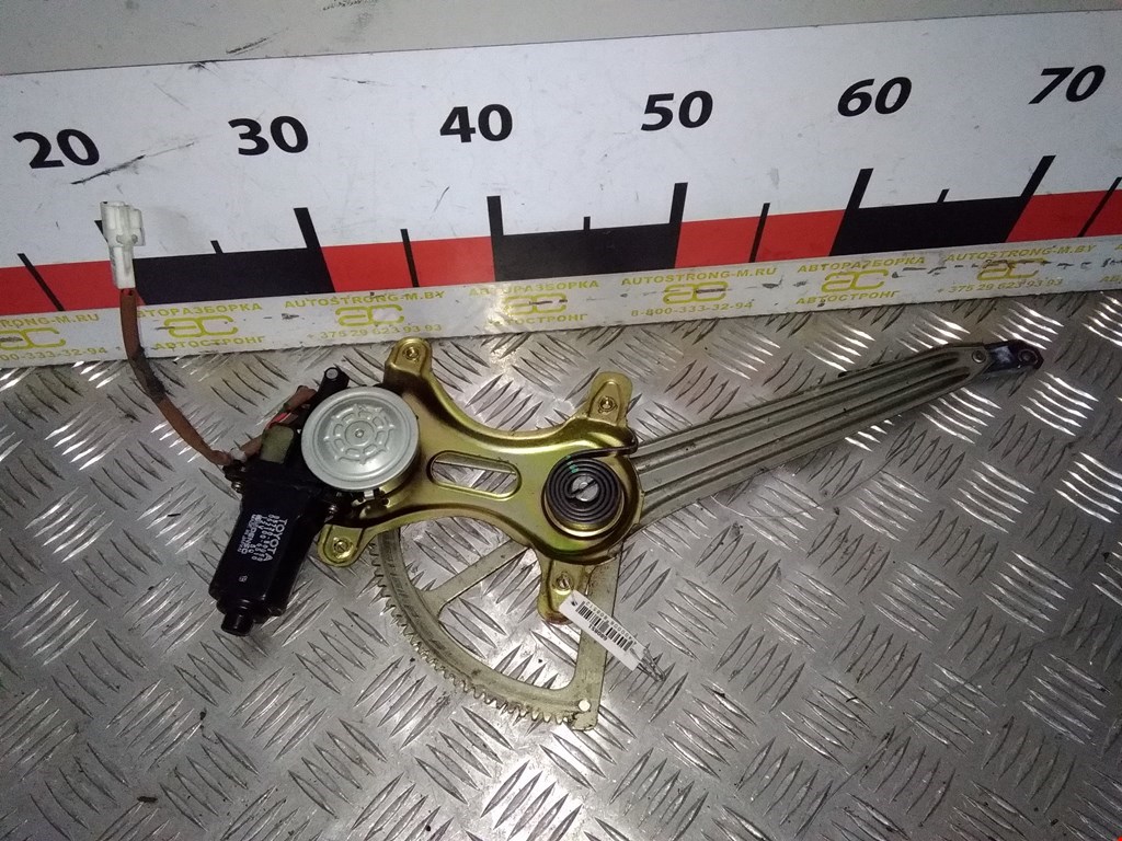 Стеклоподъемник электрический двери задней правой Lexus LS 2 (UCF20) (1994-2000)