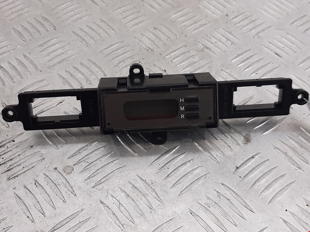 Часы KIA Sportage II 2004-2010