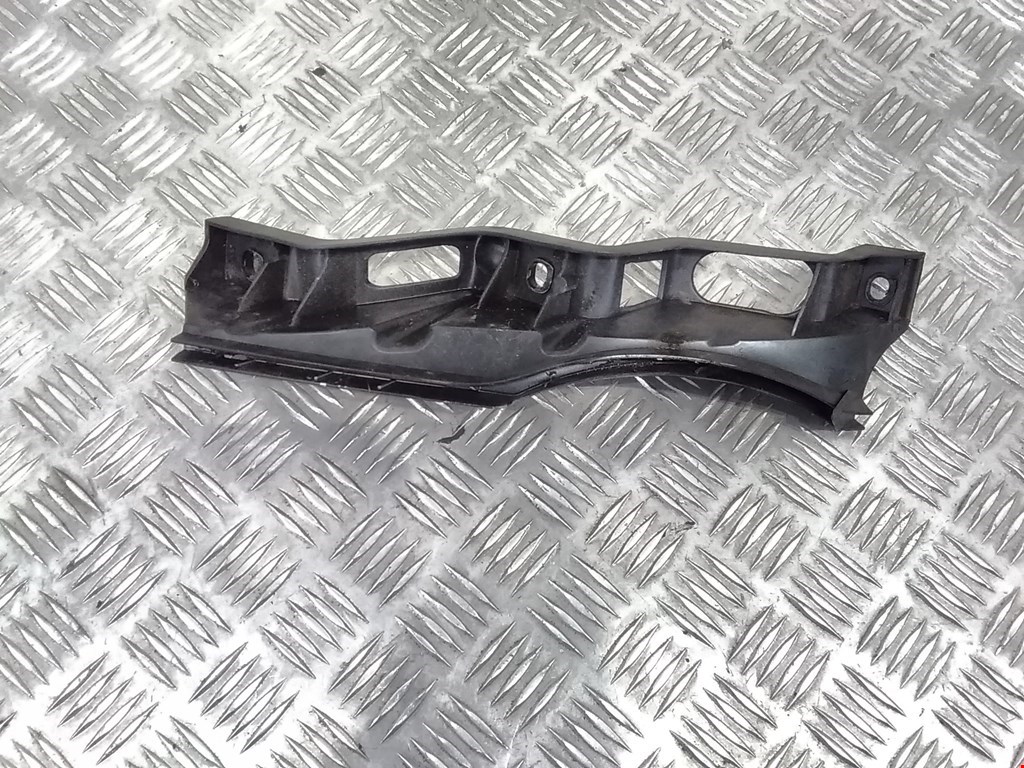 Кронштейн переднего бампера правый VOLKSWAGEN Passat B6 2005-2011