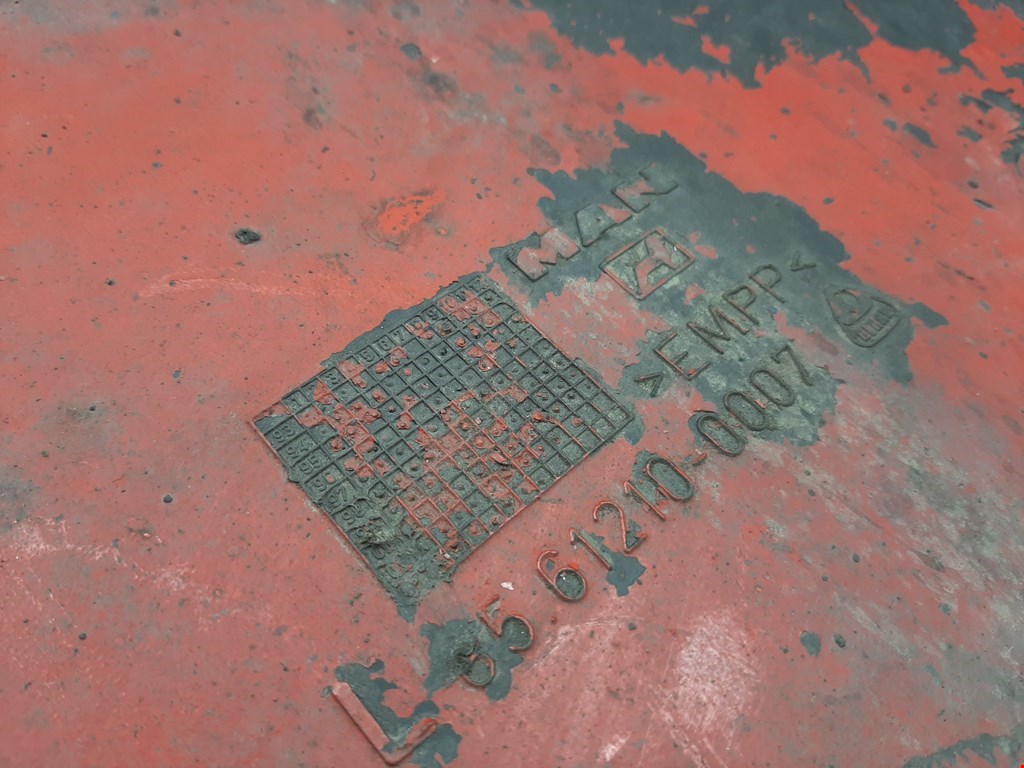 Локер (подкрылок) передний левый MAN L 2000 / LE 1994-2005