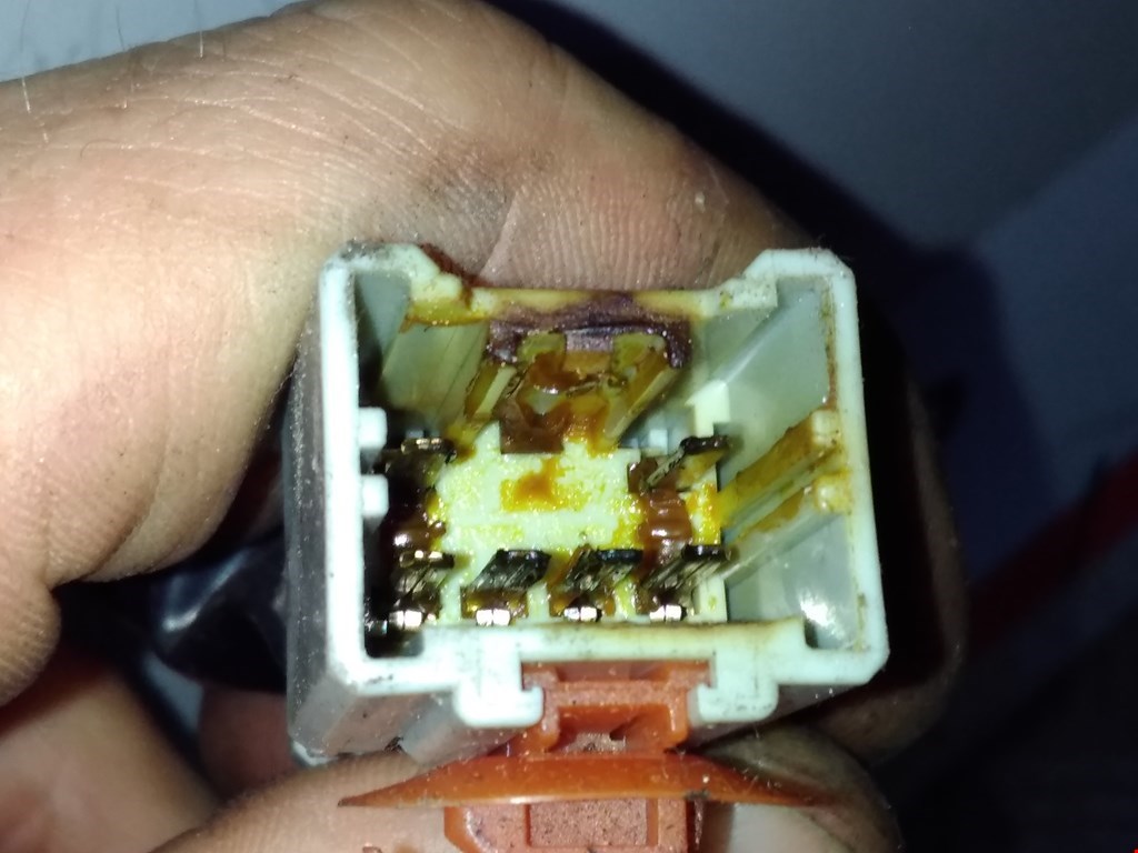 Замок двери передней правой HONDA Jazz 2008-2015