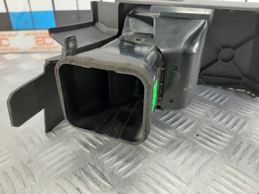 Дефлектор воздушный VOLKSWAGEN Crafter 2006-2016